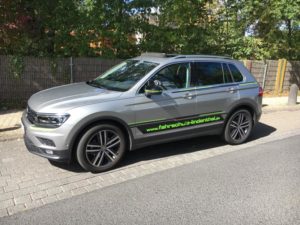 Fahrschulauto VW Tiguan